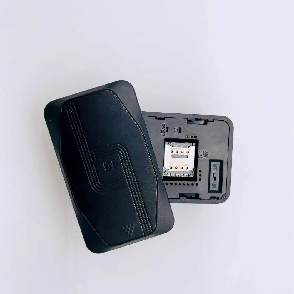 4G Car Tracker GPS Locator 4200mah ultra long standby vehicle locator  GPS Tracker Extra long standby with equipment magnet part