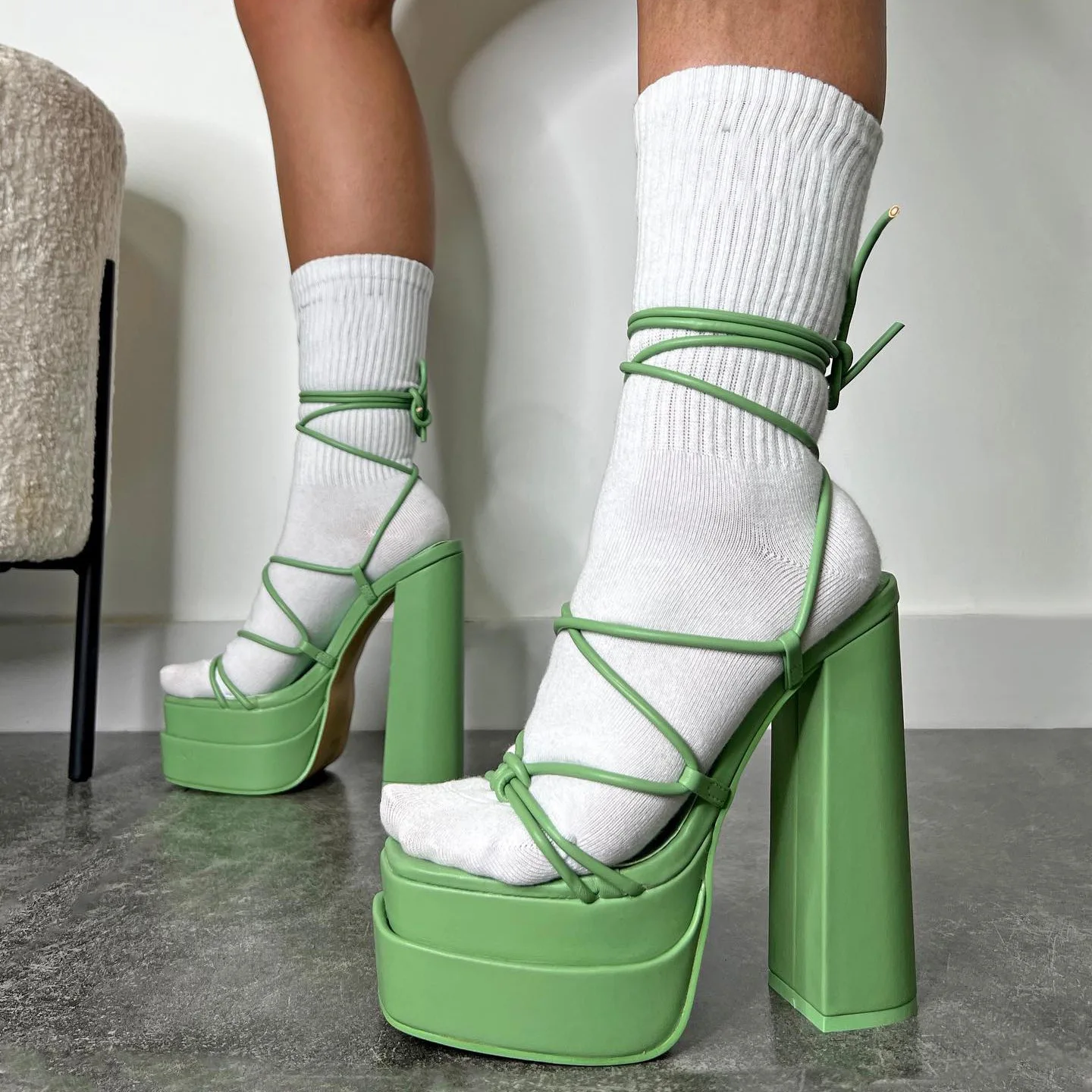 China manufacturer high quality lolita style 6 inches fashion lady platform shoes sexy high heels
