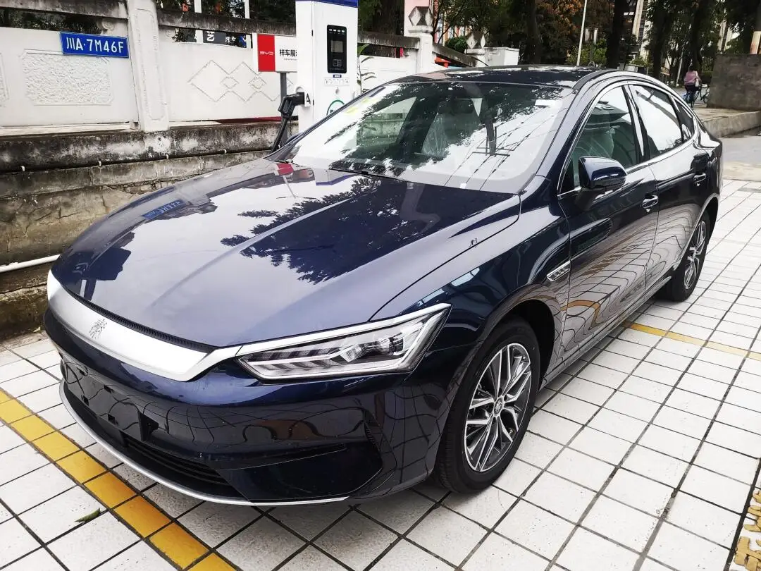 Высокоскоростной седан 2024 BYD Qin Plus EV 2WD дальнего действия 1245 км дешевый китайский Новый энергетический автомобиль 5 мест Honor DMI