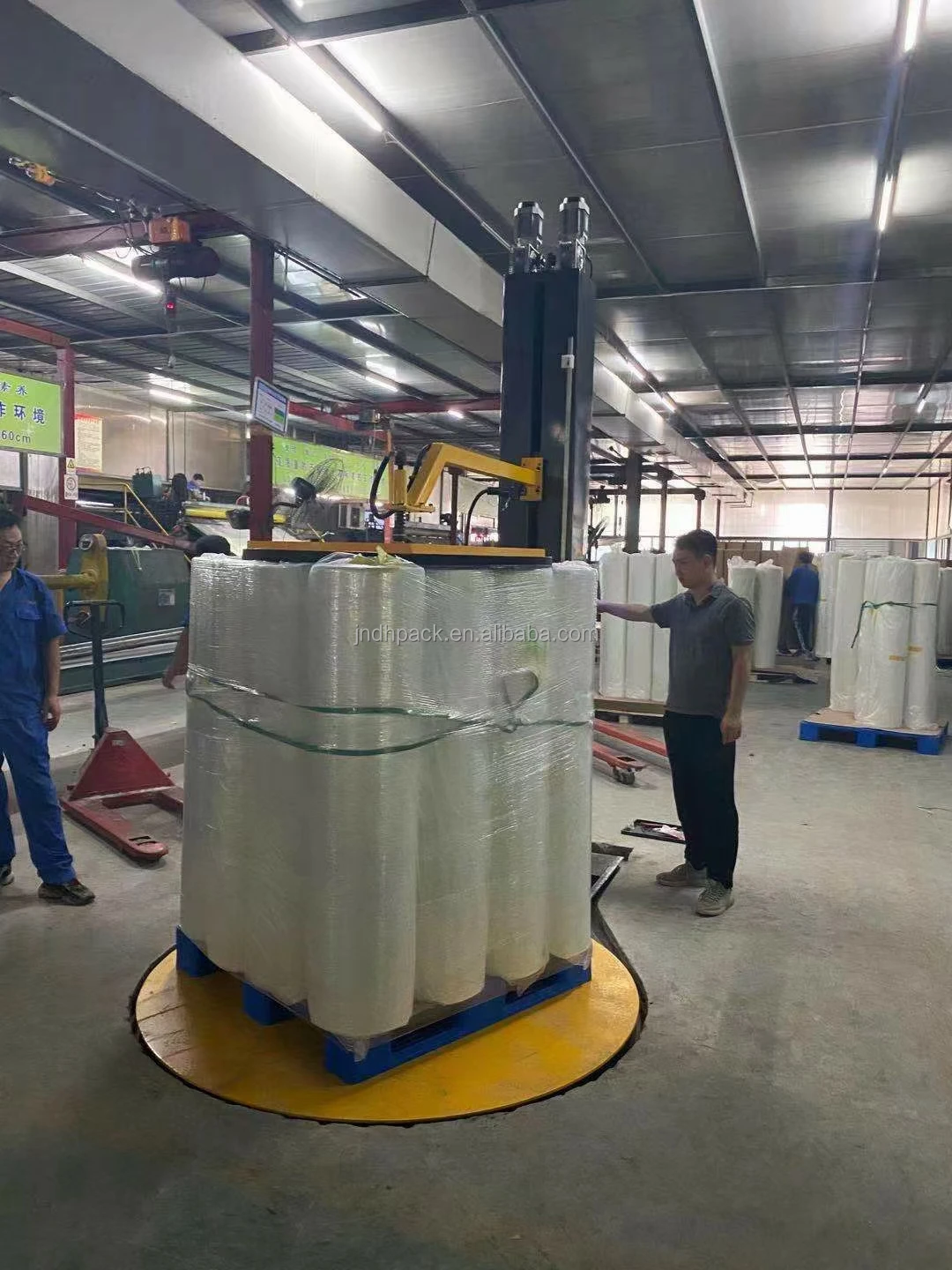 Load capacity 2000kgs Turantable Pallet Stretch Film Wrapping Machine in Malaysia