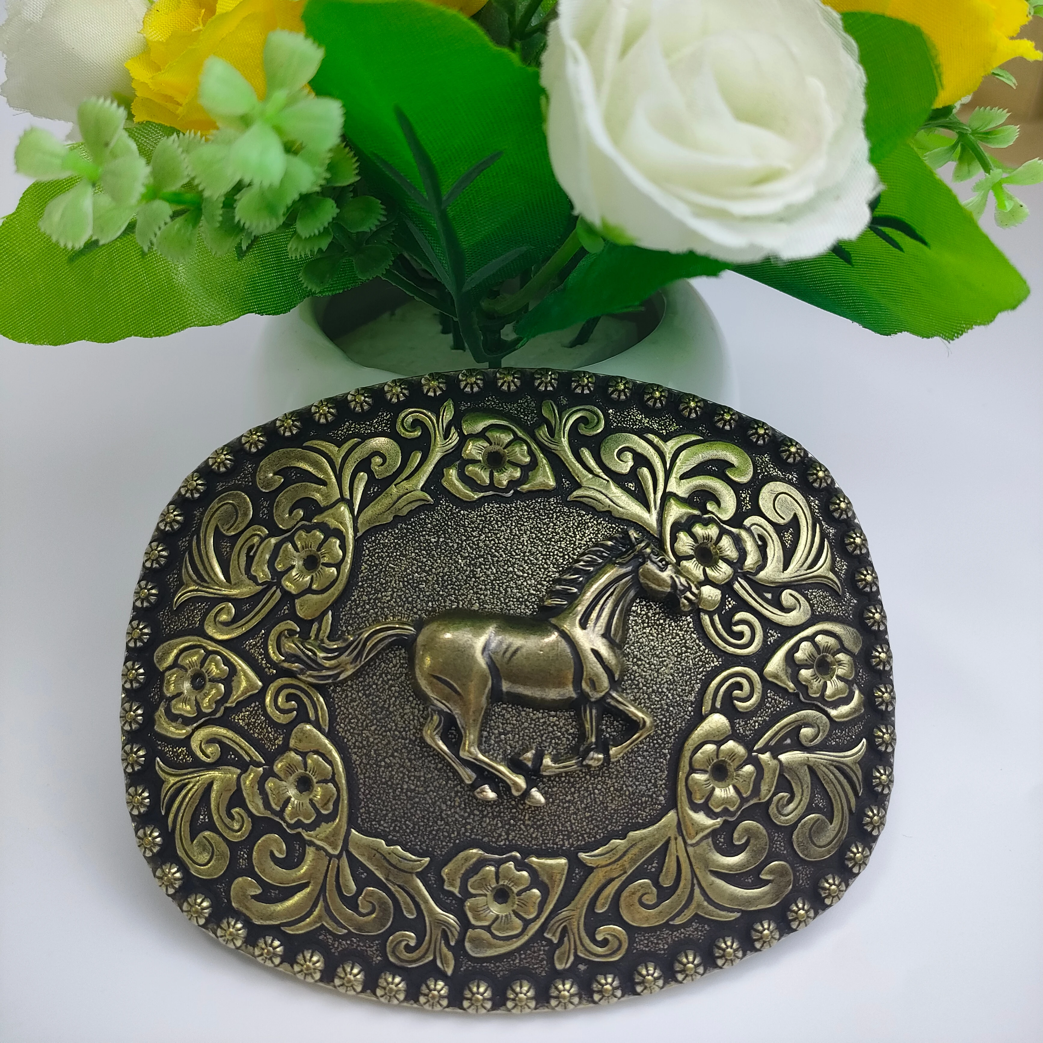 Hot Selling Customizable Western Denim Belt Buckle Fashionable Casual Style with Alloy Material and Custom Logo