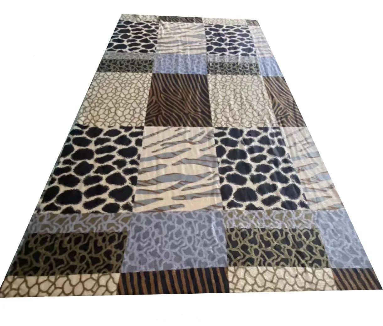 Wholesale Different 2.1m Plaid Color Block Pattern Soft Printed Plaid Flannel Heavy Fleece Heavy Fabric