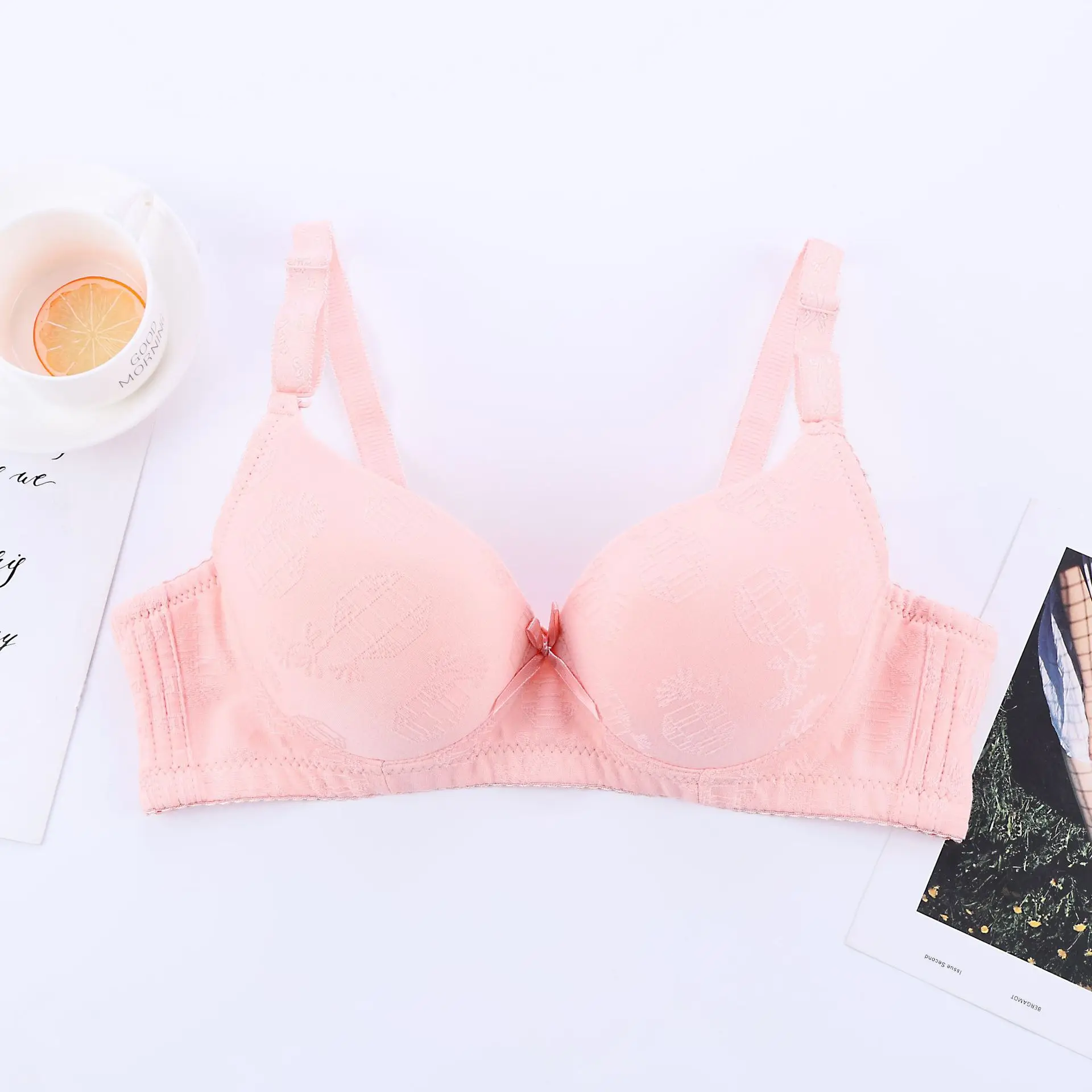 Wholesale High Quality Women Plus-size Underwear Elegantly Designed Underwear Soft Close Skin Bra