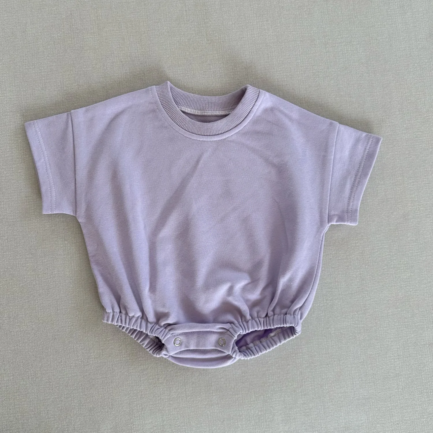 Ivy42436A 2024 New Arrival Baby Solid Color Casual Rompers Infants Short Sleeve Loose Pattern French Terry Romper