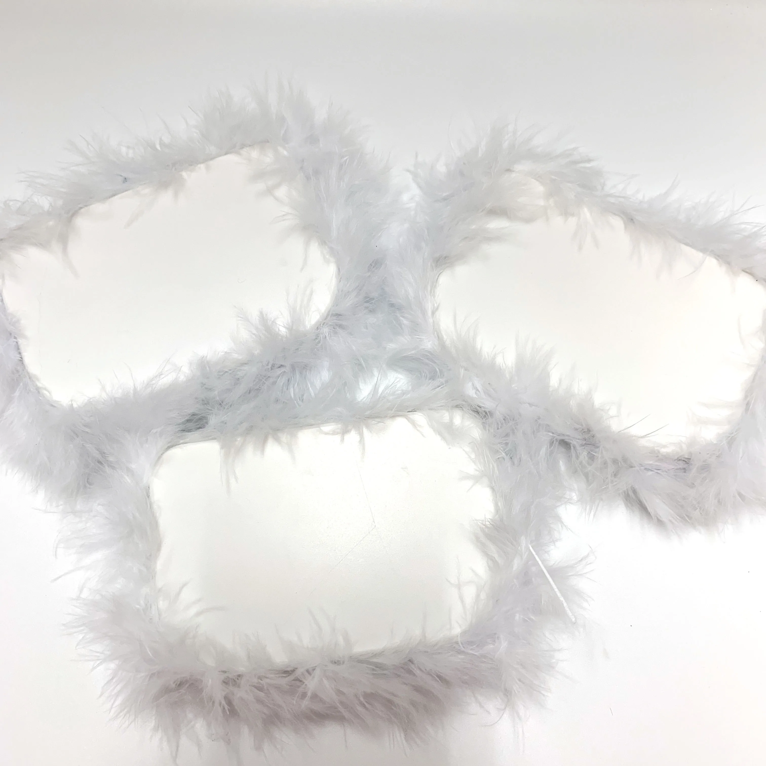 2020 New Style Private Label Custom pill bottle case medicine bottle led light feather mirror lashes case 3d mink lashes