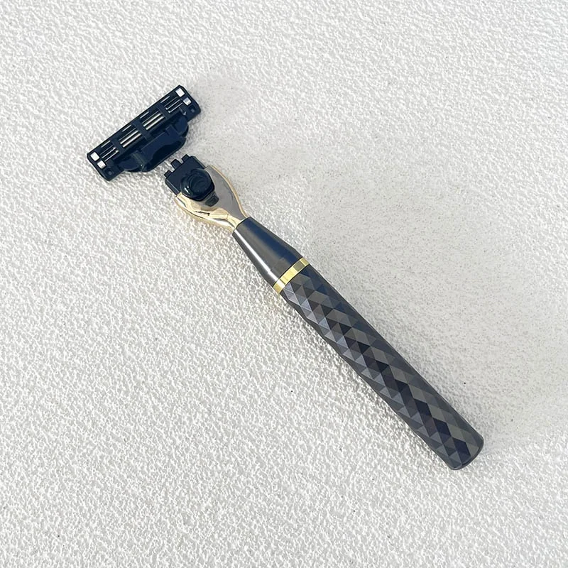 New Design High Quality 3 Blade Safety Razor Compatible With Gillette System Man Triple Shaving Metal Razor