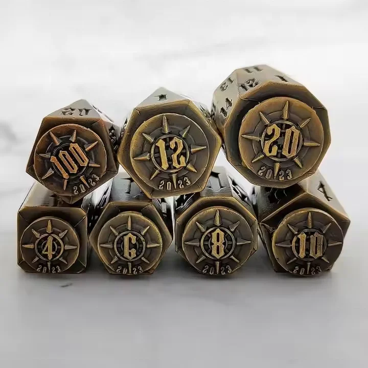 Оптом револьвер D6 кубик крутая пуля многогранная латунь металлические DND RPG аксессуары для геймеров подземелий и Драконов