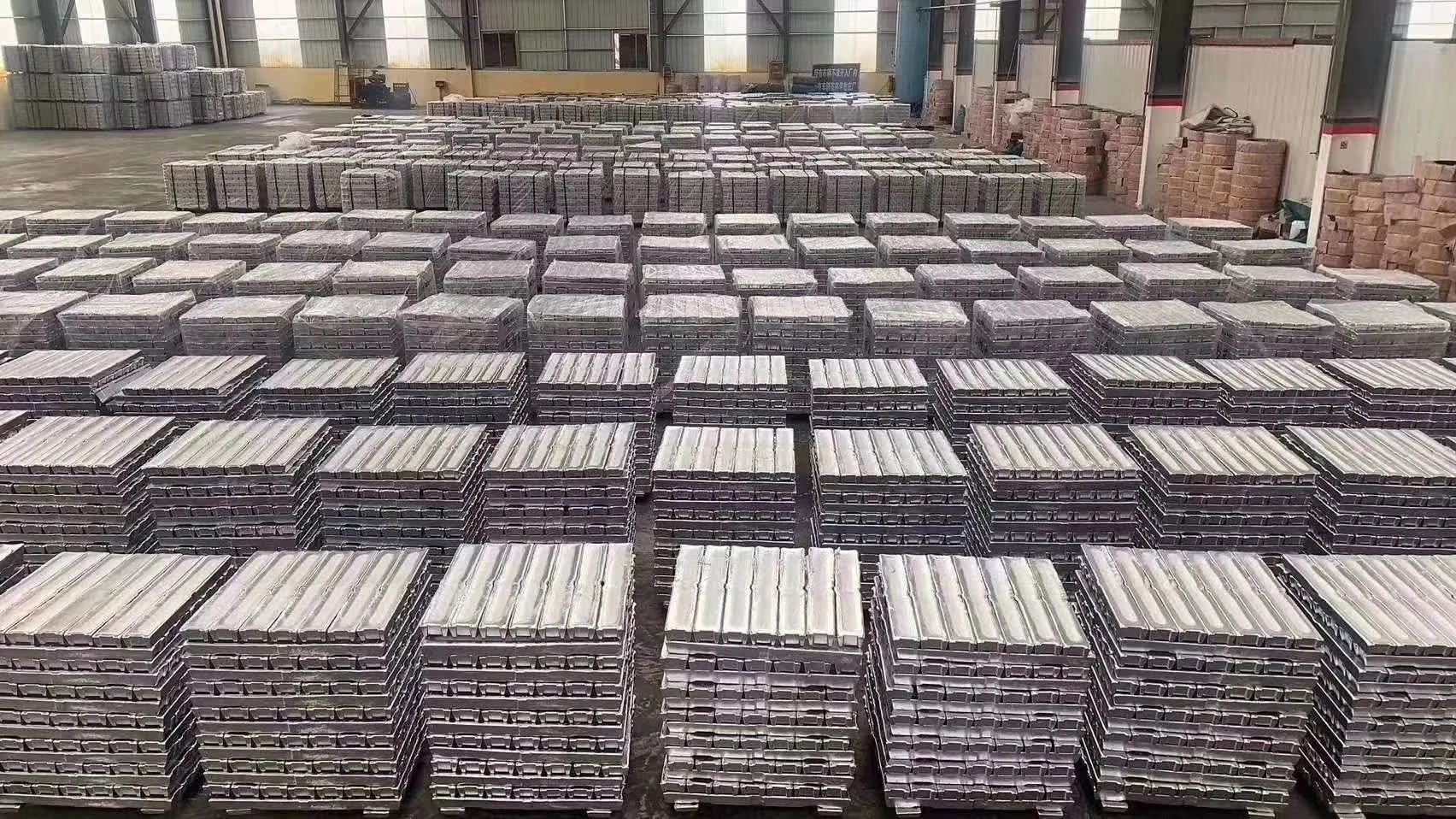 High Quality Aluminium Alloy Ingot/Aluminum Alloy Ingot ADC-12 / Al ADC-12