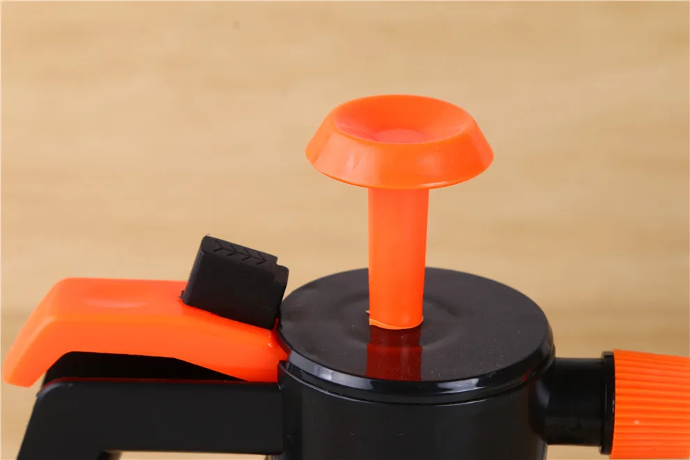 2024 outdoor portable gadget 1 / 1.5 Lspray bottle summer products home and garden for watering