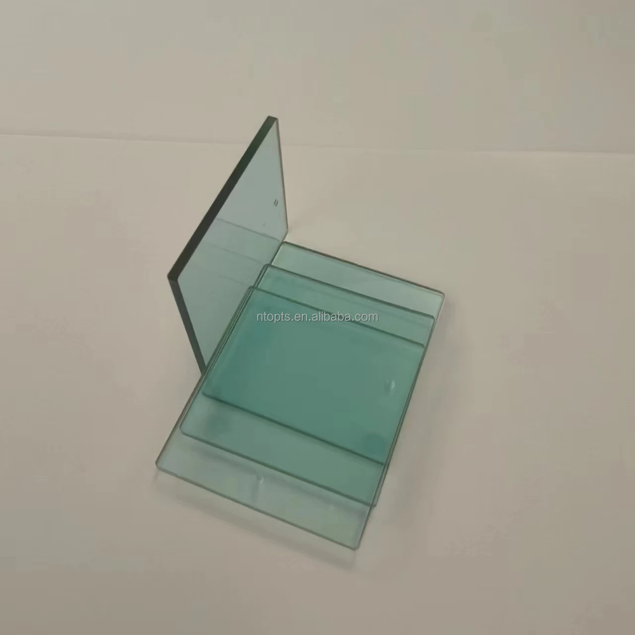 China Facoty Custom optical Heat Absorbing Glass KG5 GRB5  Insulation Filter