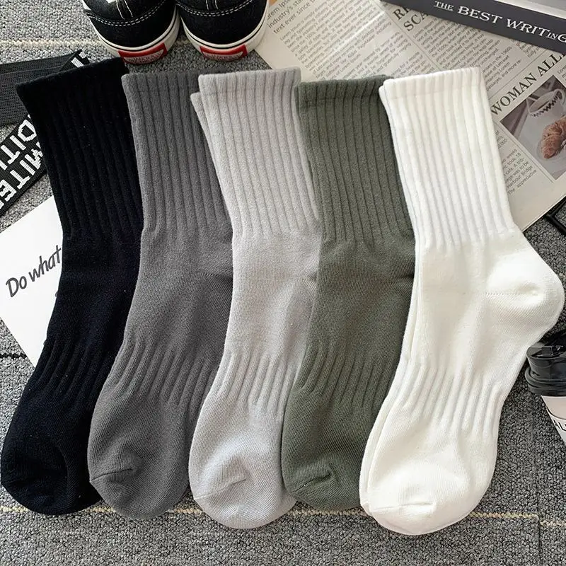 Low MOQ bulk wholesale Professional Factory cotton Unique Own LOGO Design custom socks With Customized Labels Tags Packaging