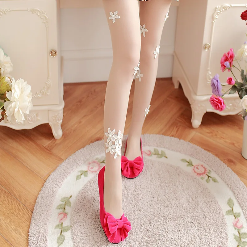Cute Ultra-thin Women Embroidered Flowers Pantyhose Hand-made Sheer Pantyhose