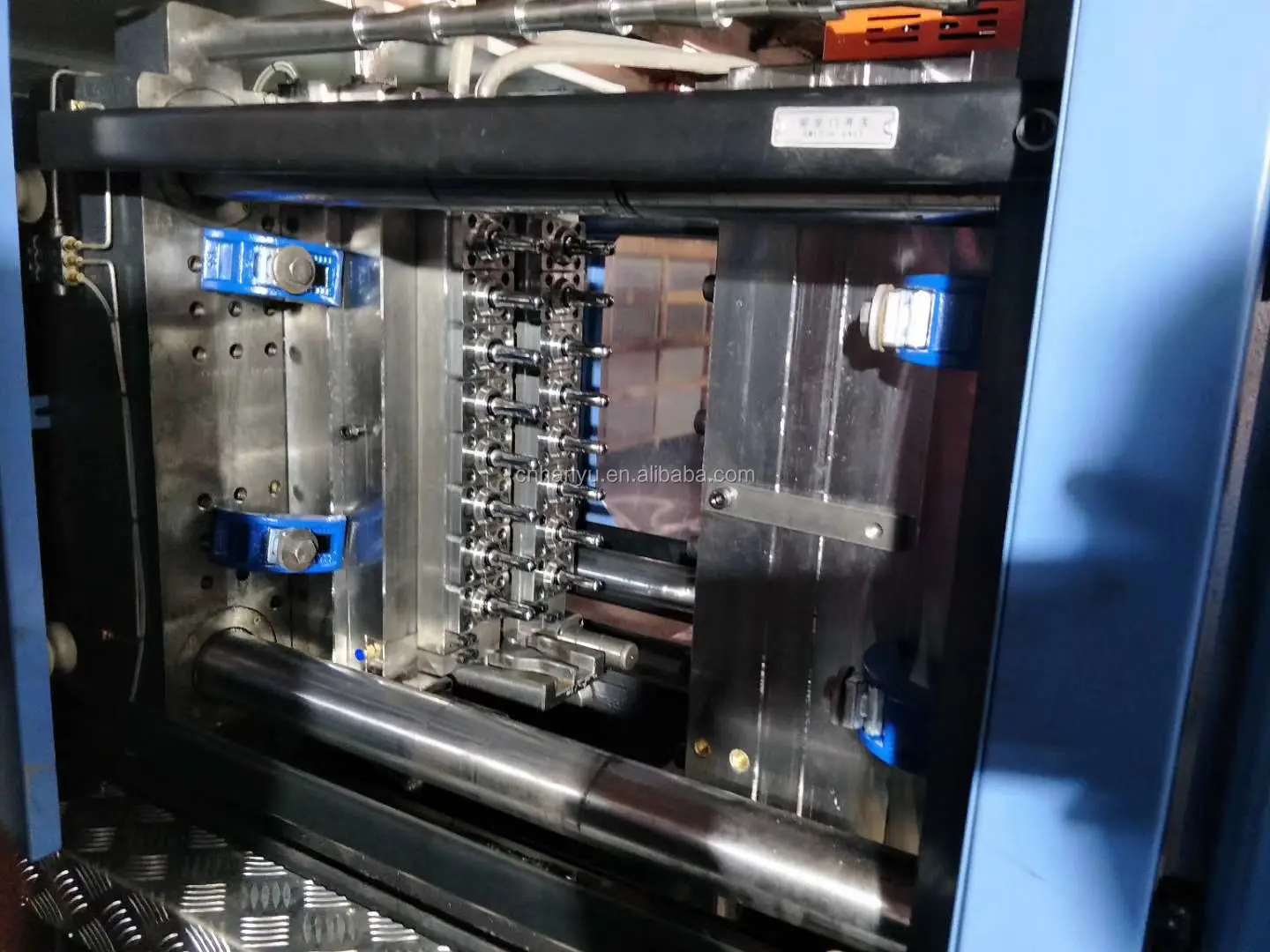 16 cavity injection PET plastic bottle preform/cap mould with hot runner and cold runner system