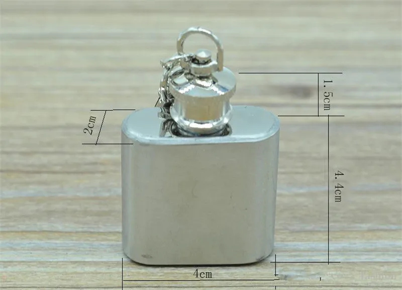 1oz stainless steel mini hip flask with keychain Portable party outdoor wine bottle with Key chains