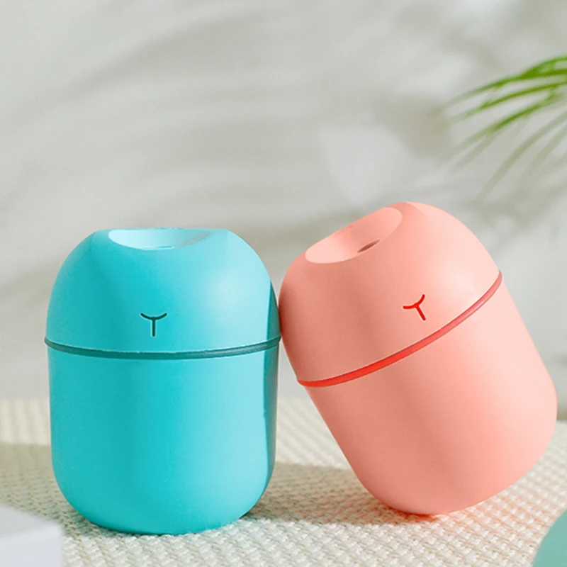 Portable 220ml Mini USB Desktop Humidifier with Colorful Lights Ultrasonic Home Air Aromatherapy for Car and Household Use