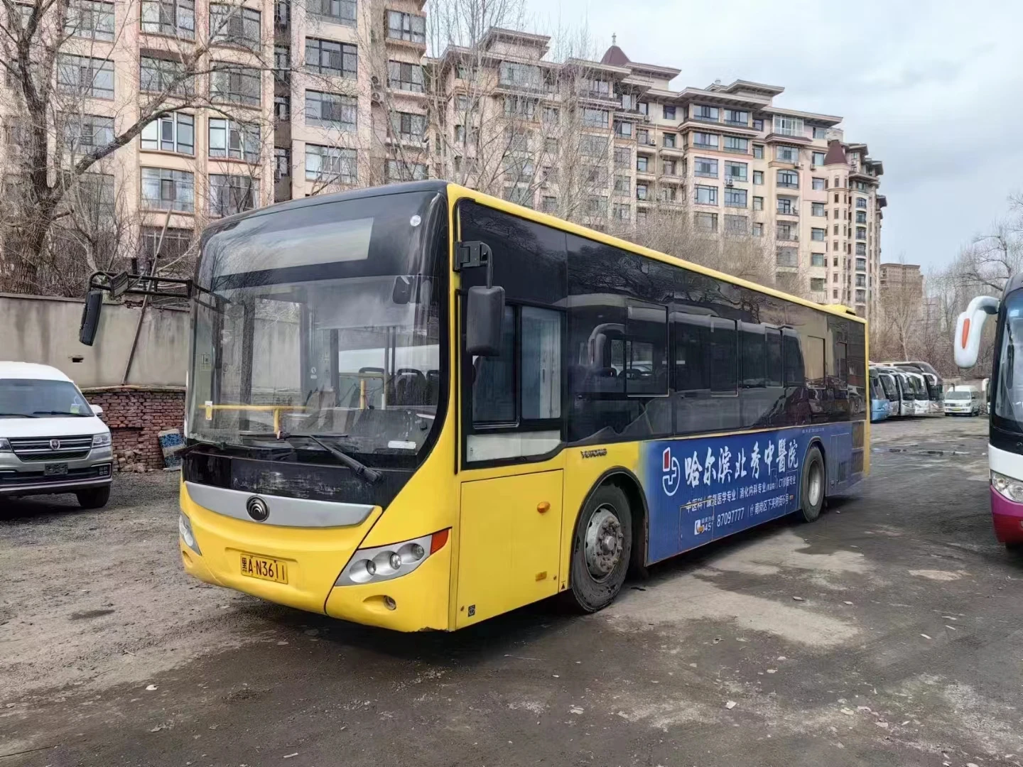Hybrid City Bus Tour Transit Bus for Sale Yutong Second Hand Low Floor Sightseeing Coach