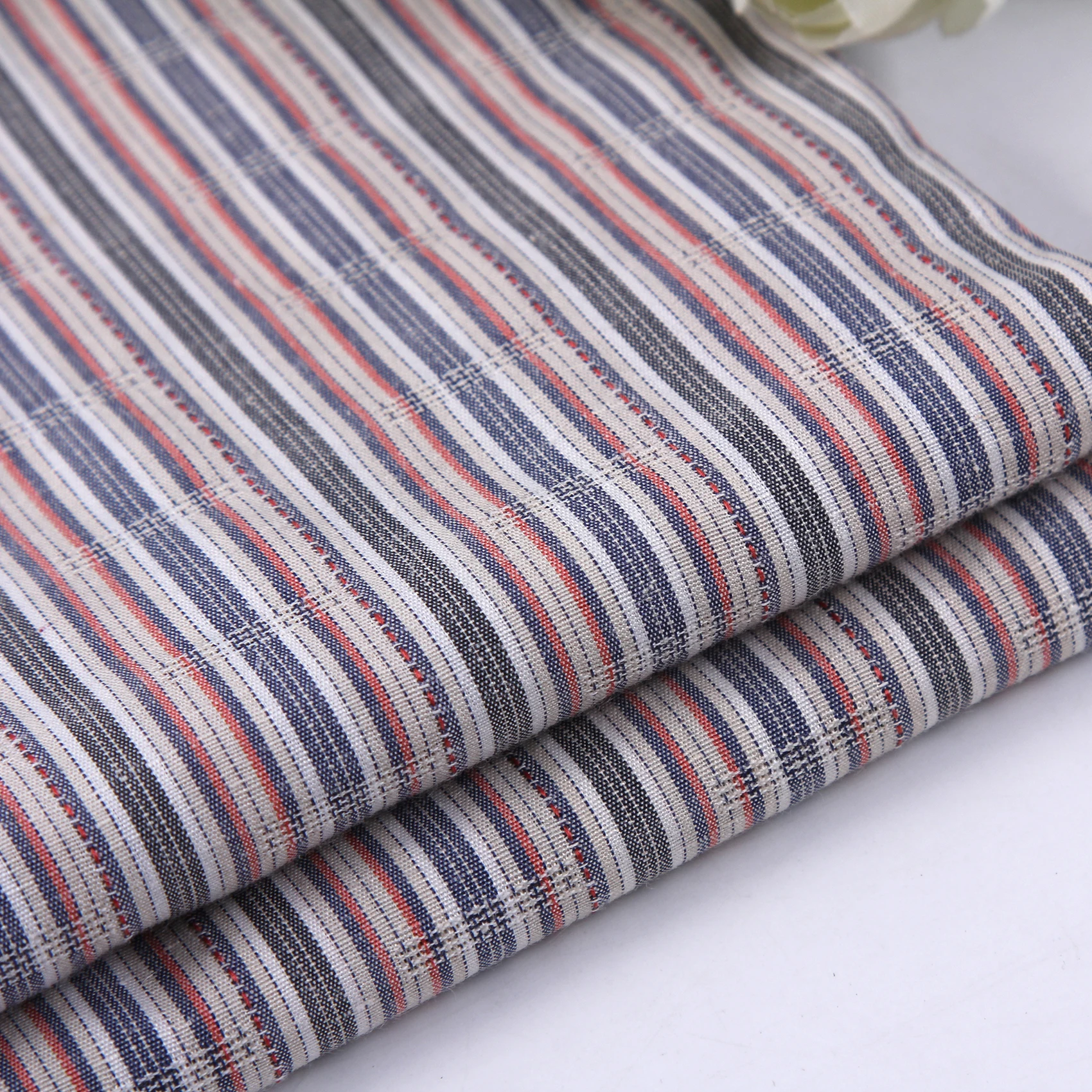 Small Jacquard yarn-dyed shirt lining woven jacquard fabric