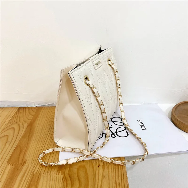 Wholesale cheap designer luxury wallet Fashion lady chain Shoulder Bag  Handbag woman