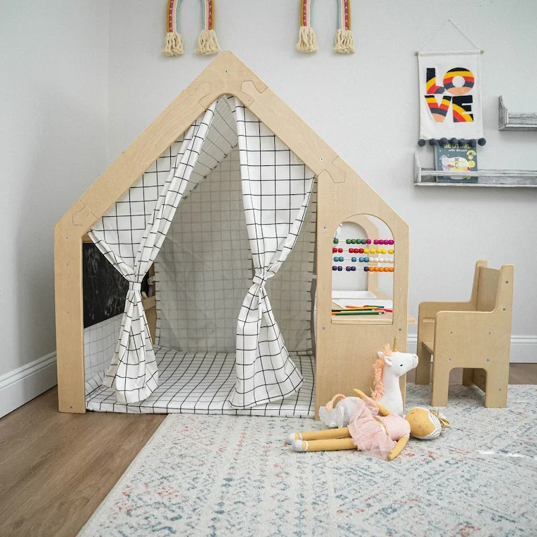 Montessori Waldorf Style Modern Wood Playhouse Plywood Indoor Children Playhouse Toys Rack With Blackboard