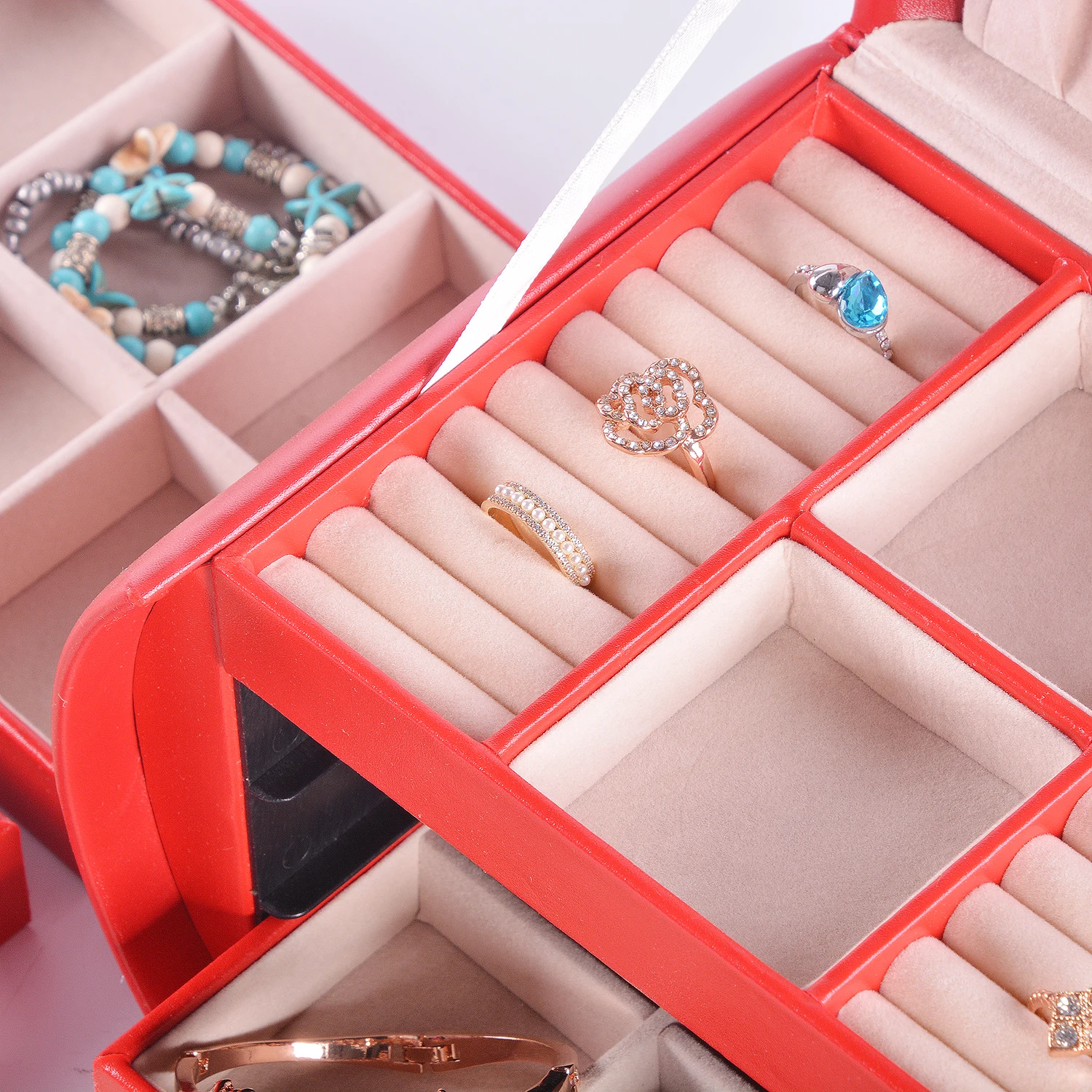 Luxurious Red Faux Leather Jewelry Case with Custom Logo Beauty Jewelry Box Organizer for Women and Girlfriends