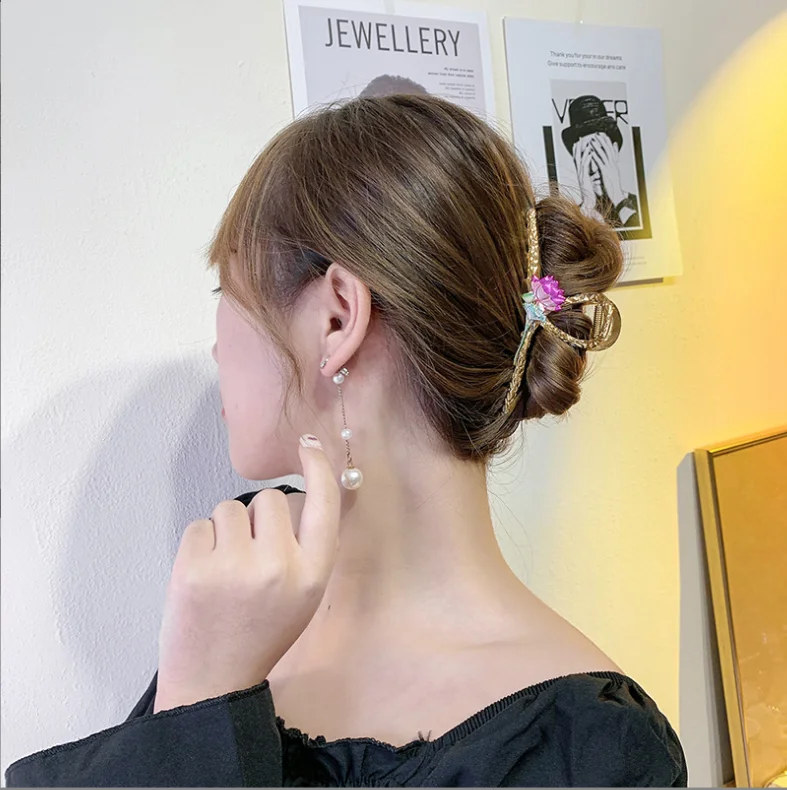 wholesale korean women large size metal hair clips claw accessories vintage leaf flower shape hair claw clip for girls