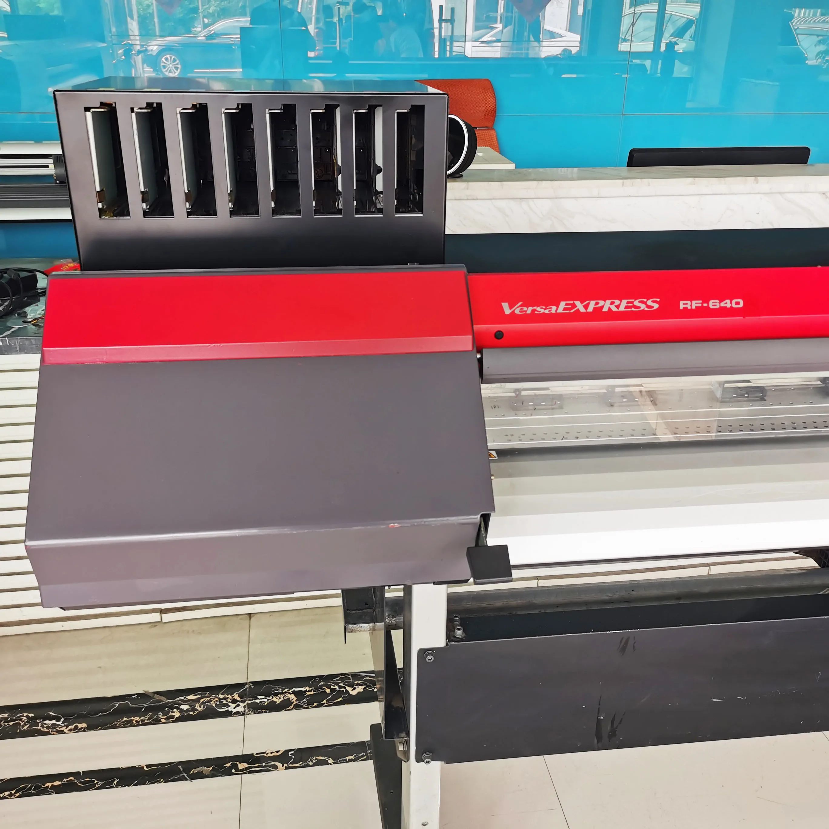 Бывший в употреблении принтер Roland RF640, цифровой принтер для печати на одежде, настраиваемый принтер для печати на ткани и футболках