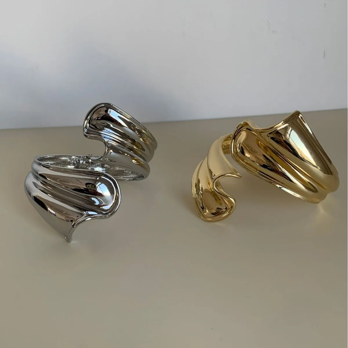 Irregular Gold Silver Plated Exaggerated Alloy Trendy Geometric Party Bangles Spring Snap Open Bracelet