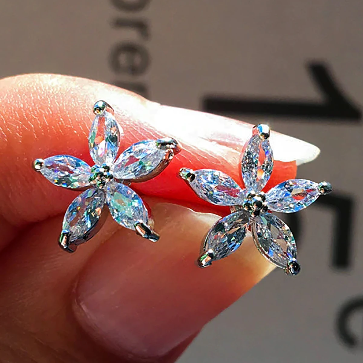 CAOSHI Korean Style Stars Shaped Design Colorful Crystal Cubic Zirconia Earring For Women Fashion Party CZ Stud Earrings Jewelry