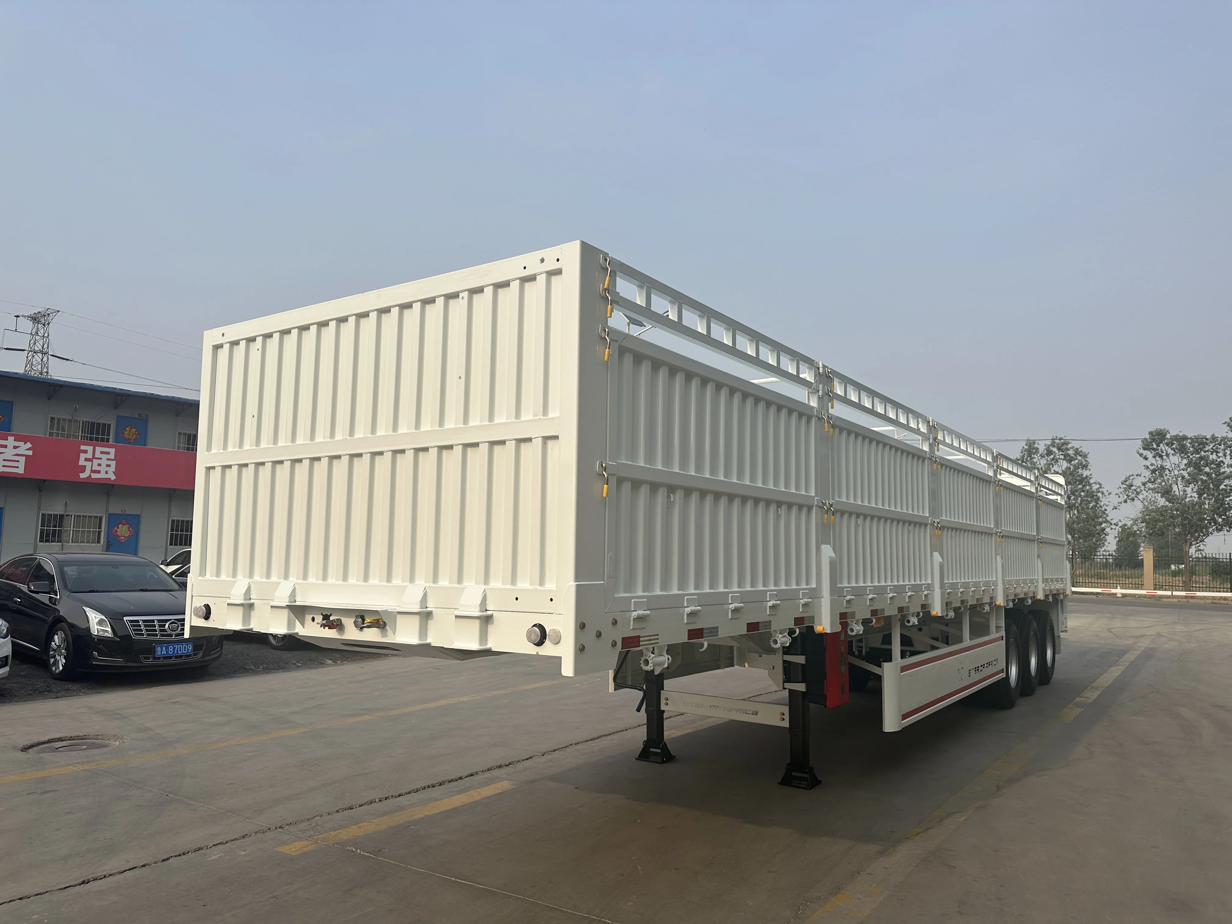 Heavy Duty 2 Axle 3 Axle Poultry Animal Transport Cattle Sheep Livestock Cargo Trailer Livestock Fence Semi Trailer for Sale
