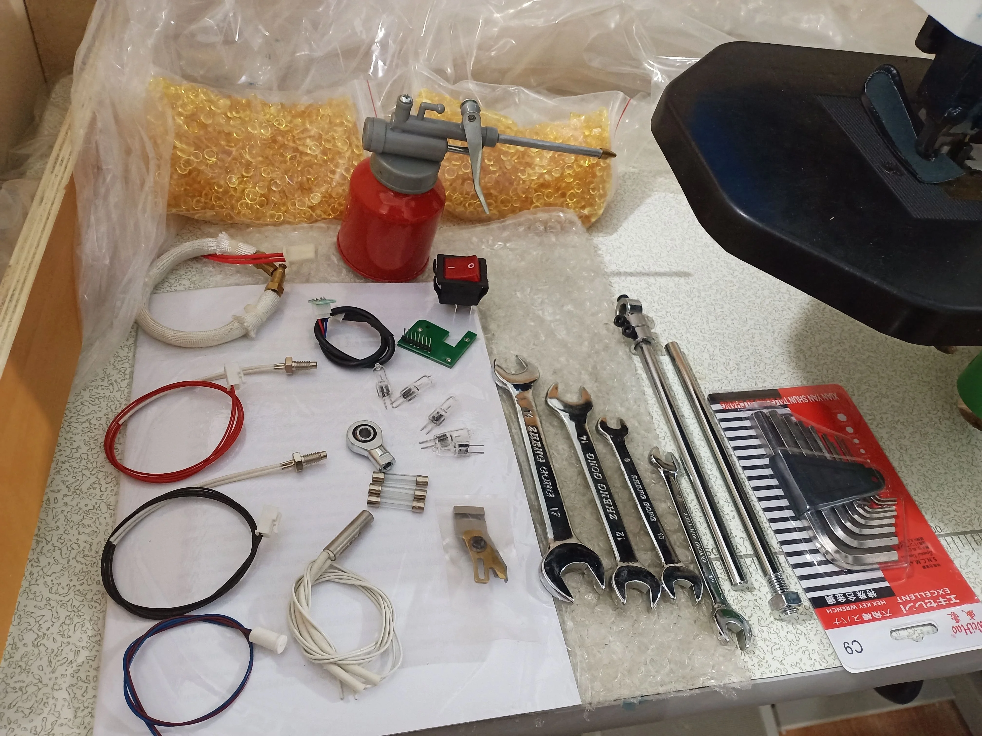 Full Automatic Shoe/Bag/Wallet Edge Cementing&Leather  Folding Machine