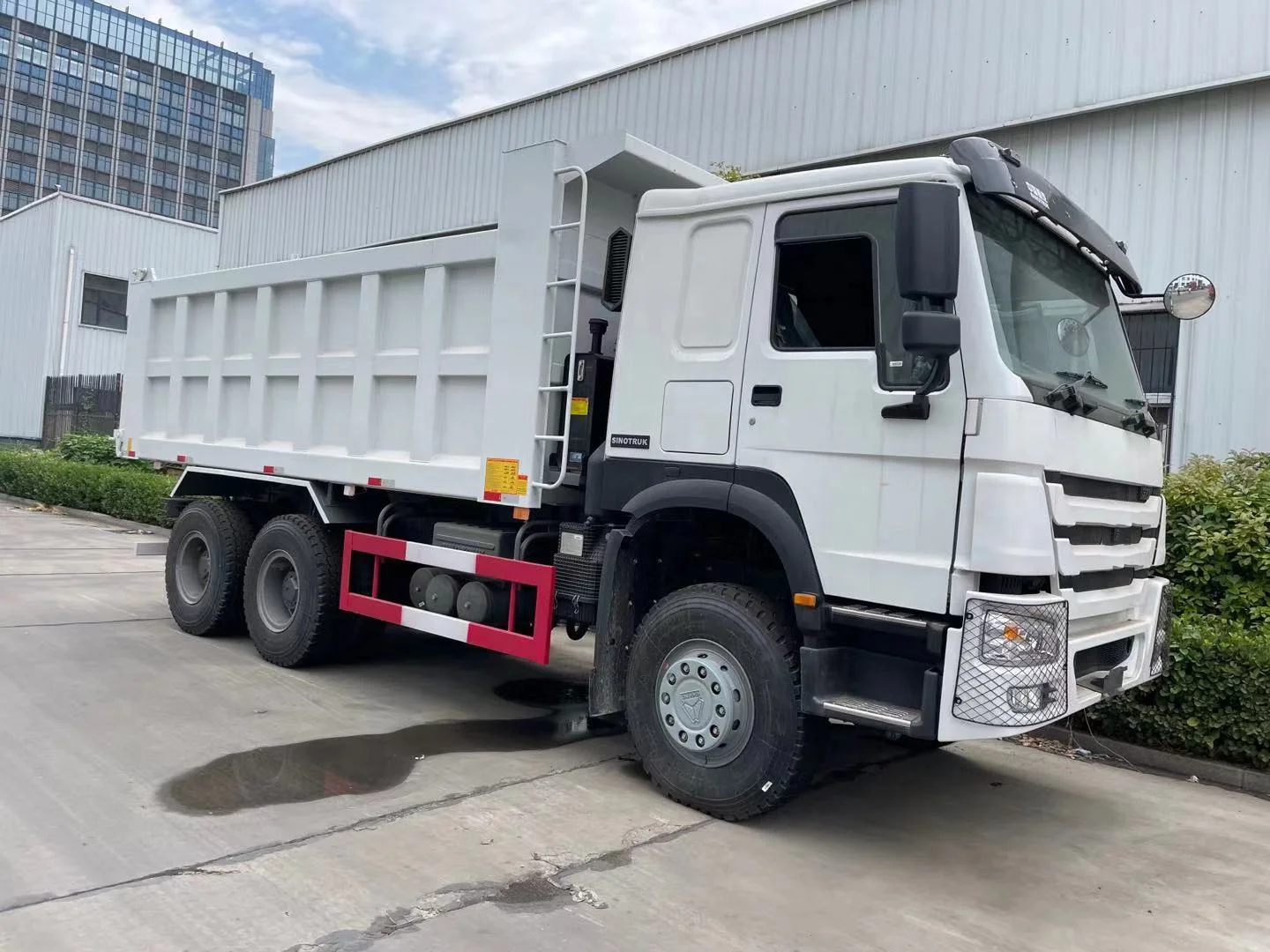 CHINA Direct Factory side tipp dump truck SINOTRUK Howo side Dump Mining Transportation Howo Truck Price