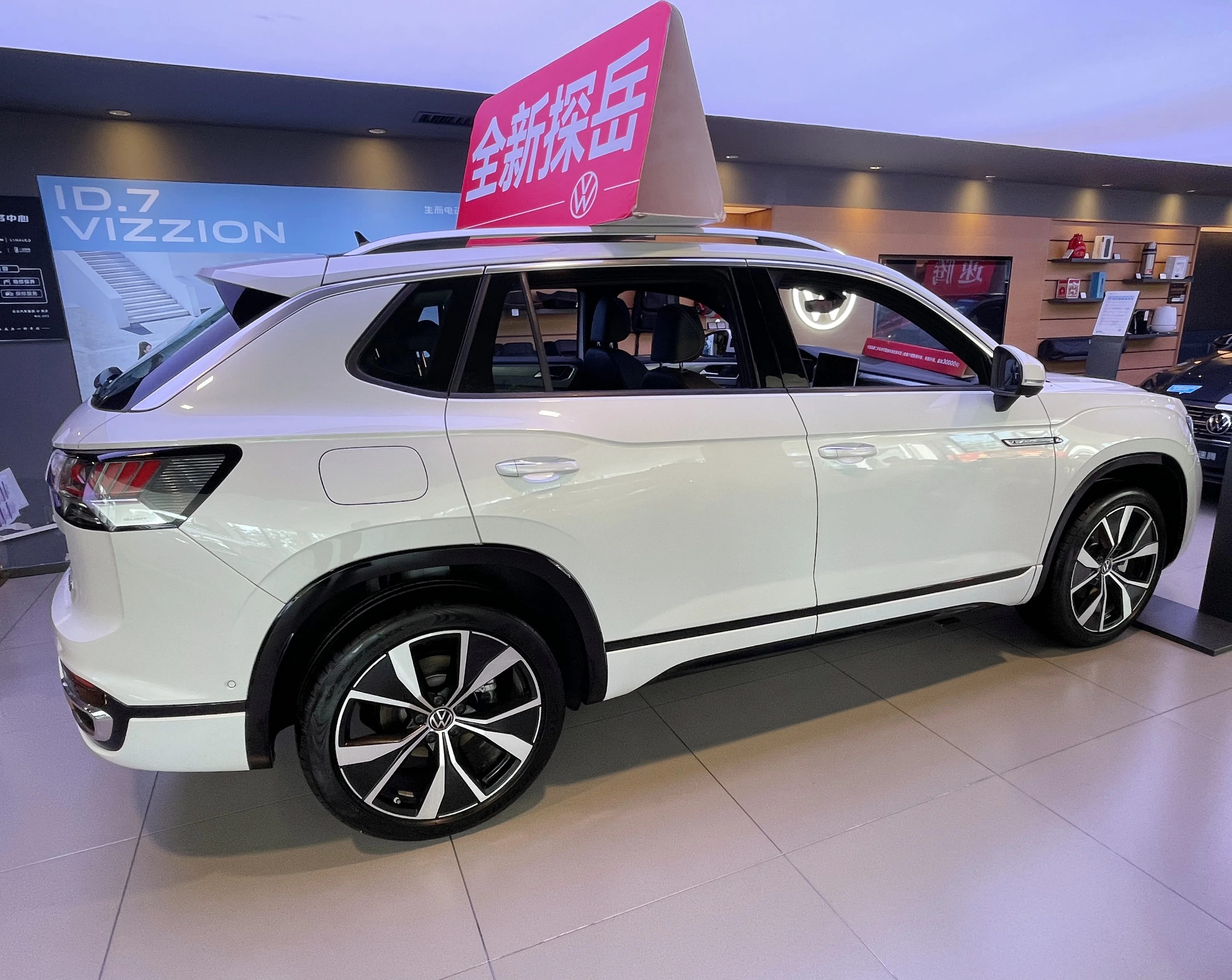 2024 Brand New Volkswagen TAYRON Luxury SUV 380TSI AWD R-Line Pro High Performance Edition for Volkswagen TAYRON