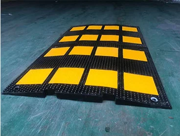 Hot sales Highway  stop Exit hump rubber speed bump