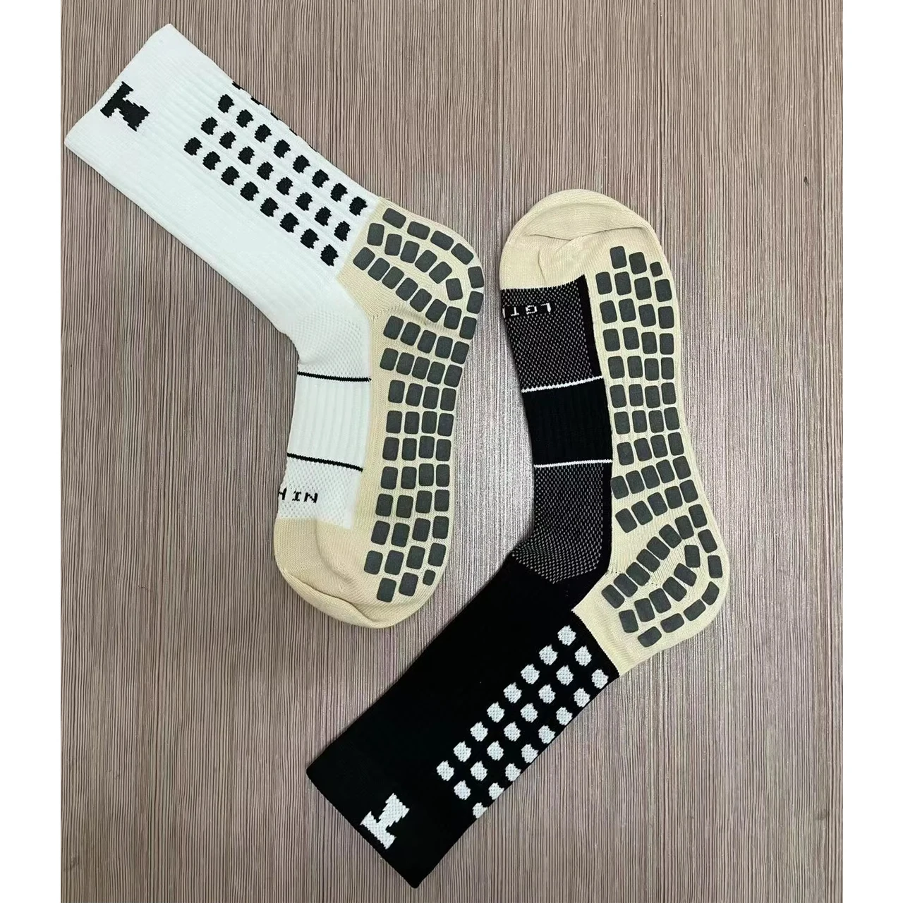 wholesale  FootBall Soccer Socks with flocking  Non Skid Slip Cushioned Sports Football Grip Socks low MOQ