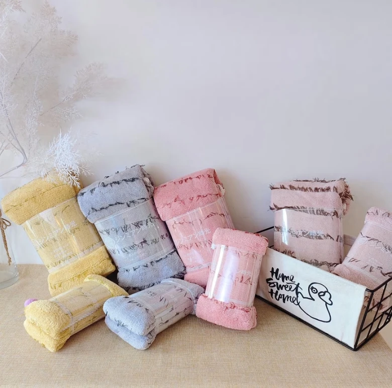 The factory wholesale Hotel Luxury microfiber bath towels Custom LOGO coral fleece bath towel set custom face towels