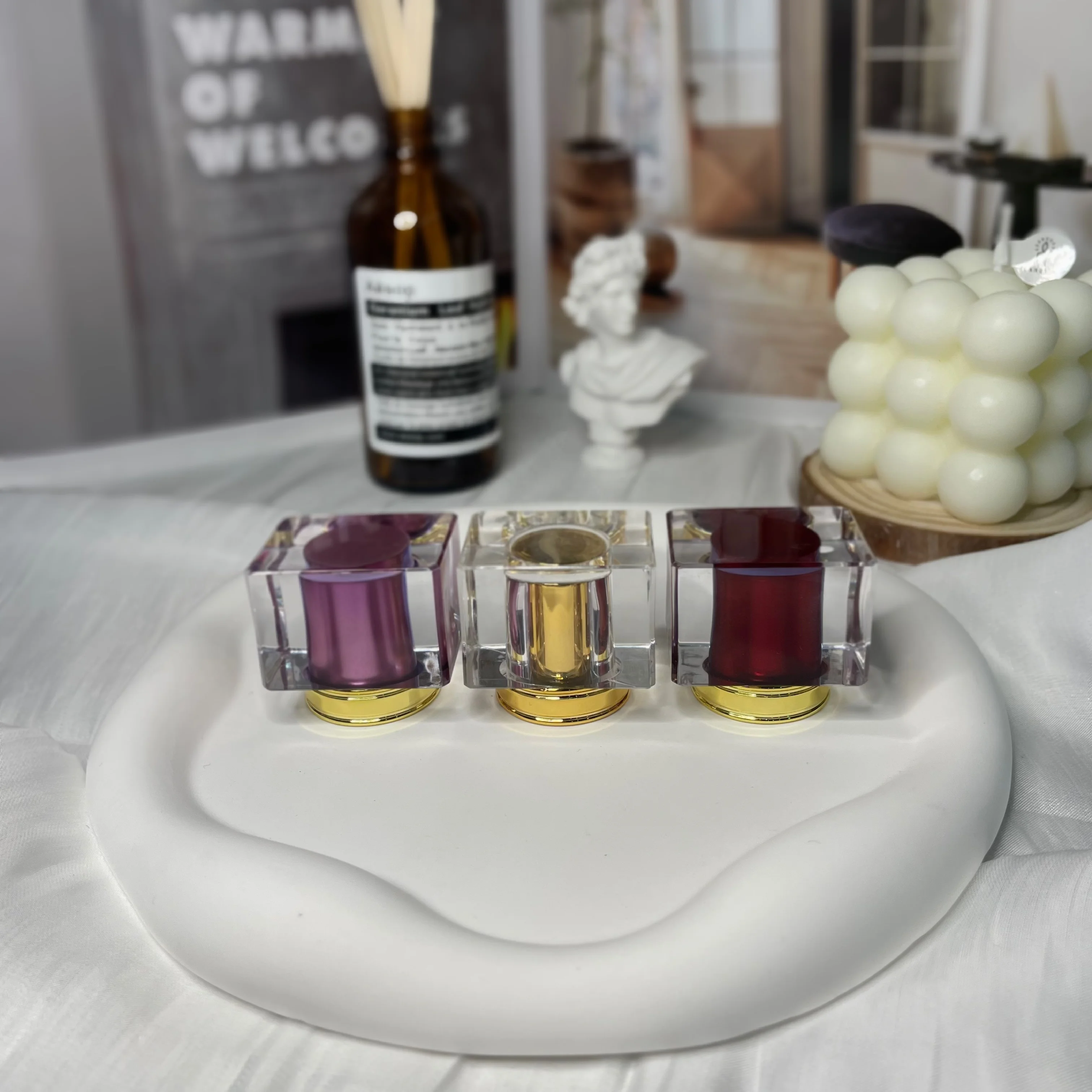 Perfume cap manufacturer custom logo luxury aluminum marble crown metal gold crimp bottle lid magnetic zamac perfume cap