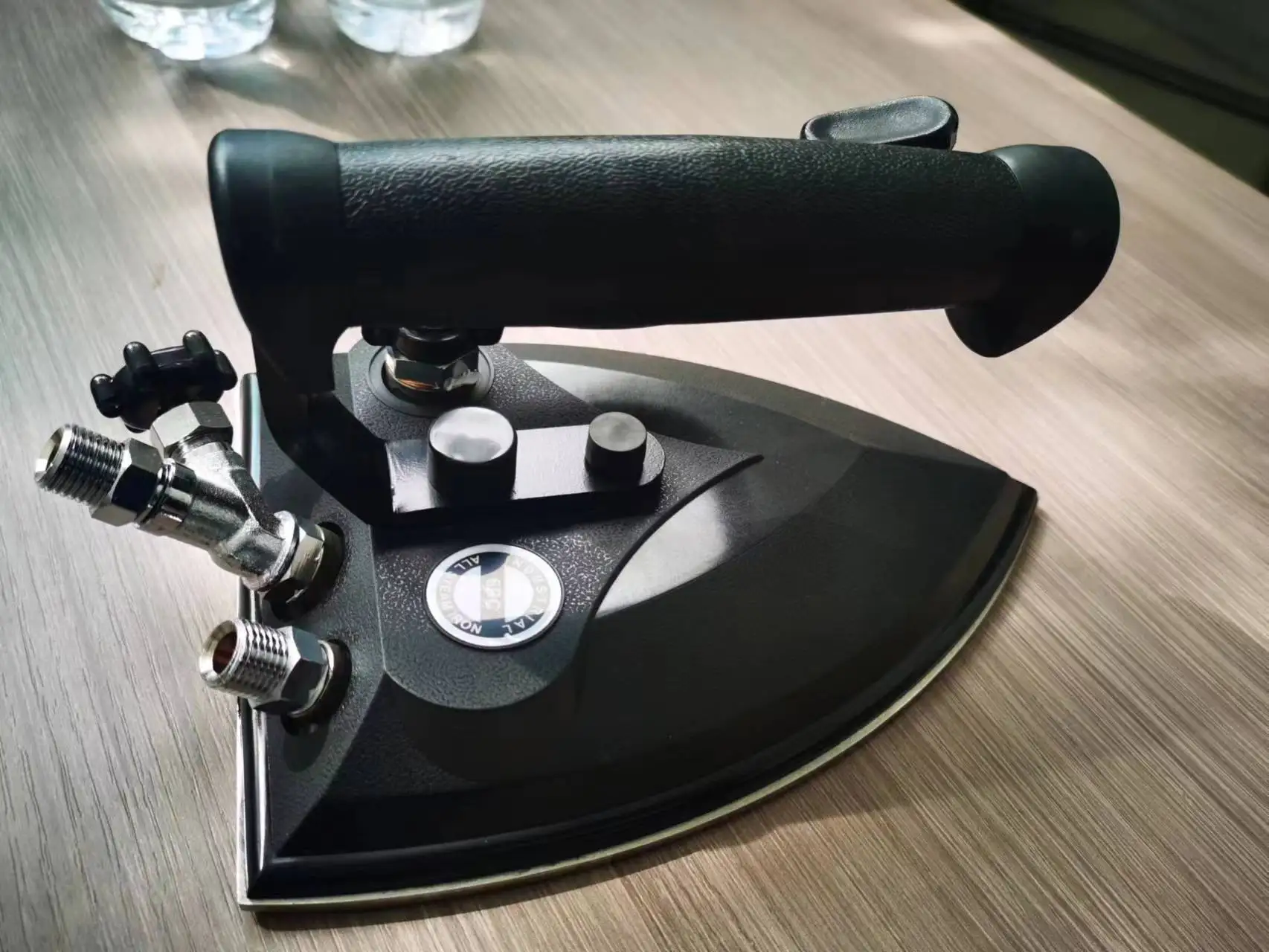 Professional movable electric small clothes iron sheet auto ironing and pressing machine