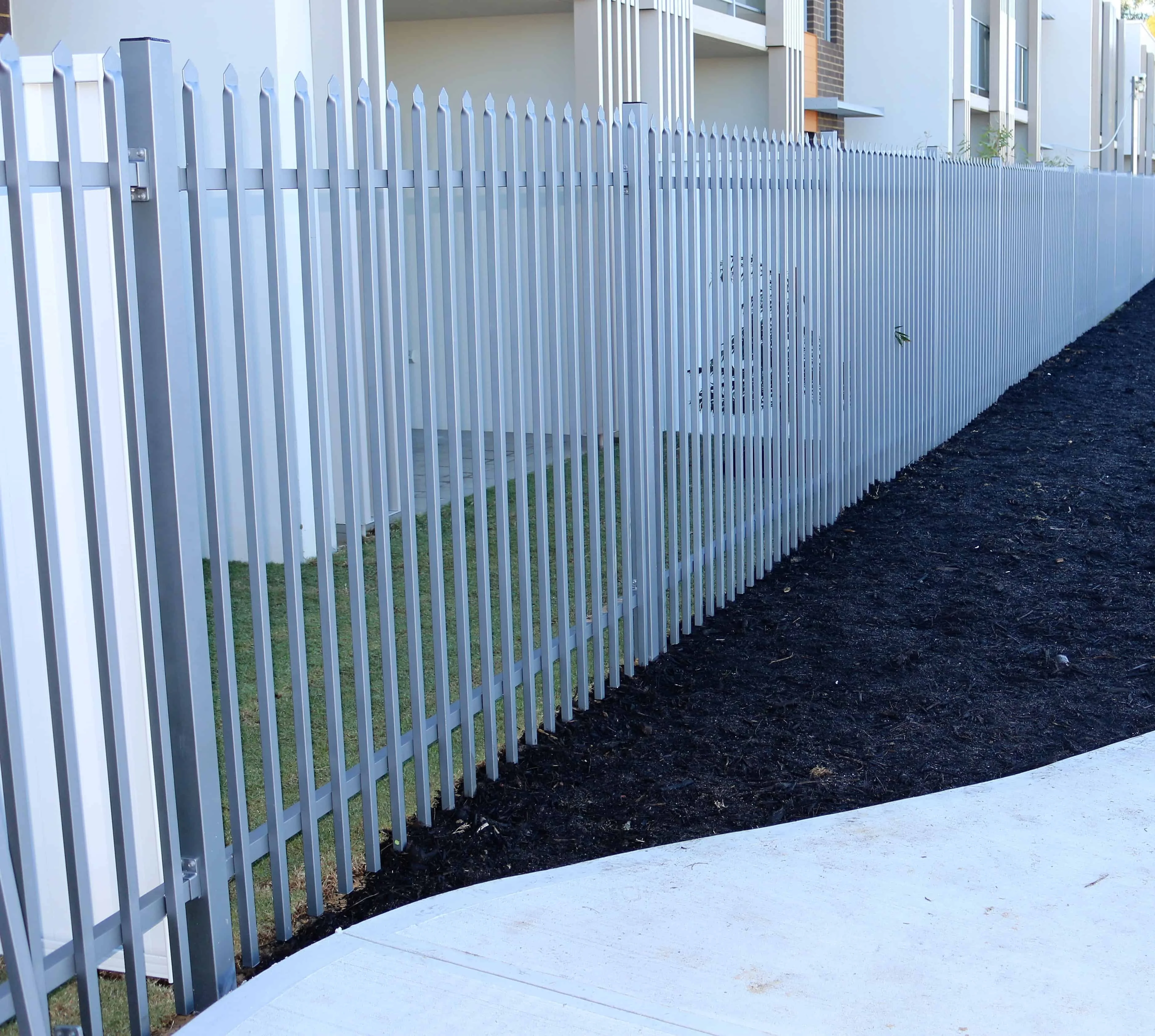 Popular Design Powder Coated Home Garden Aluminum Welded Vertical Slat Blade Fence for Australia Market