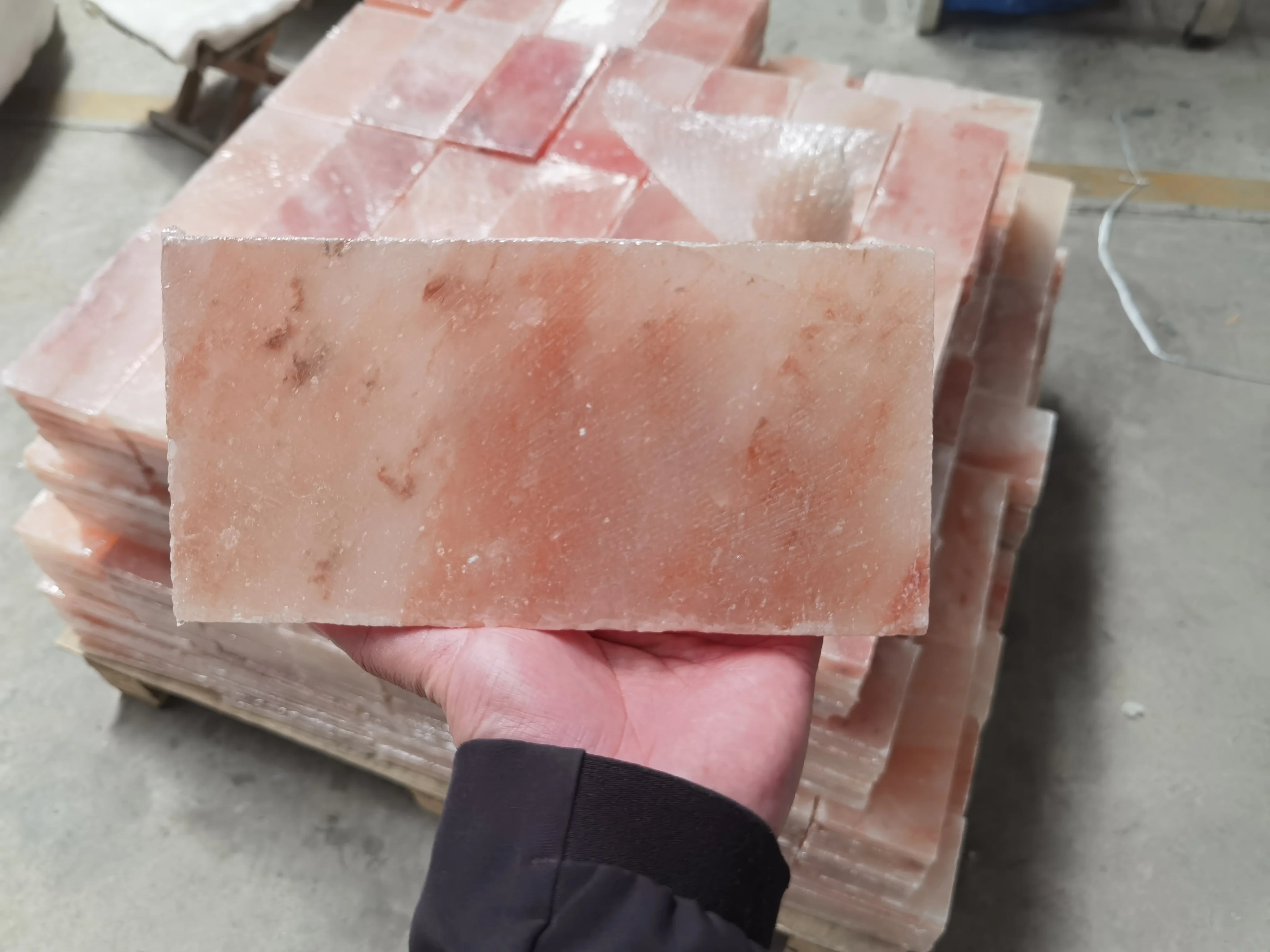 Sauna Room Floor Bricks Himalayan Salt Wall Tiles from pakistan and Board Himalaya Salt Plate for Cooking Red Pink Panel or Slab