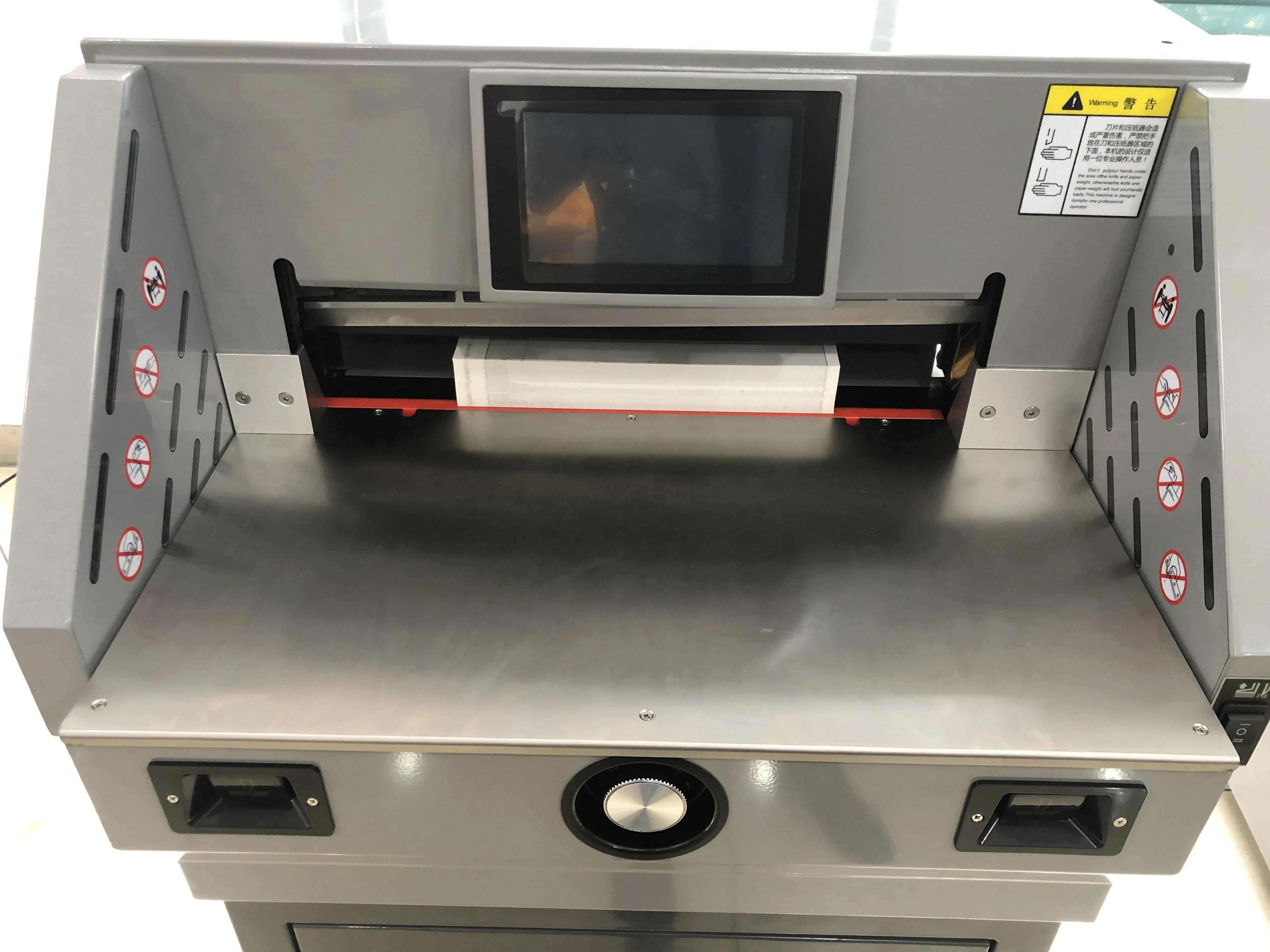 E490T gguillotina papel machine electric 490mm paper cutter cutting machine with large format