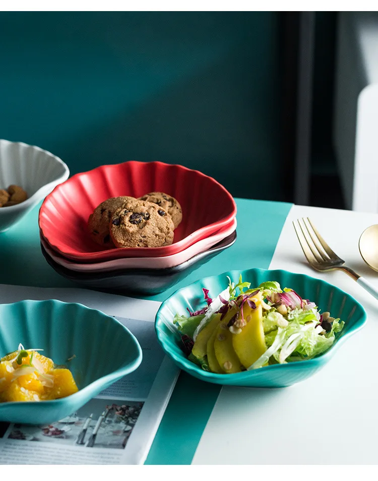 Porcelain Dessert Snack Fruit Salad Tableware Shell Shape Ceramic Plate For Restaurant