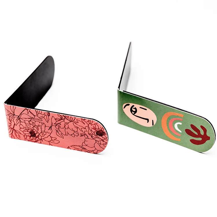 
China Manufacturer Full Color Printing Paper Folding Custom Magnet Bookmarks 