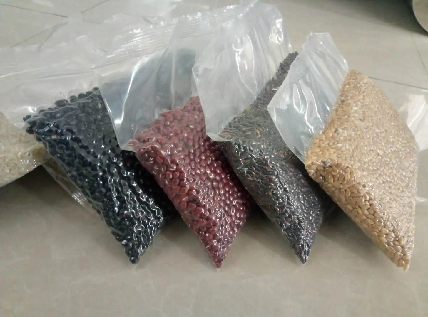 Most Popular Multi-Functional Packaging Machines Coffee Bean Packing Machine in Vacuum Bags Packing Machine Automatic