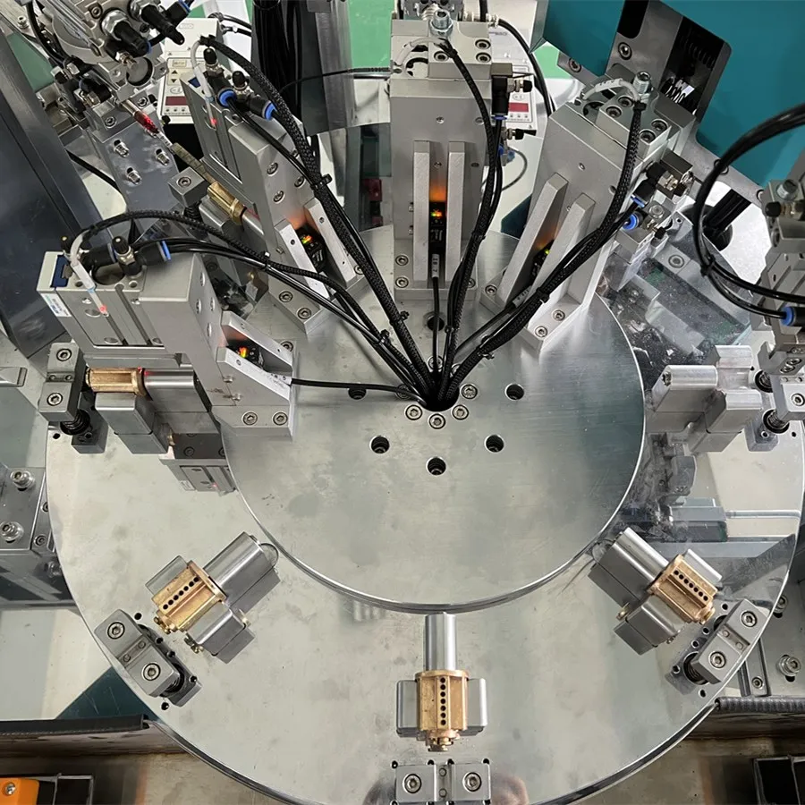 Lock cylinder master-ring assembly machine  to assembly  Seeger Ring and Steel Cam into the locks Cylinder