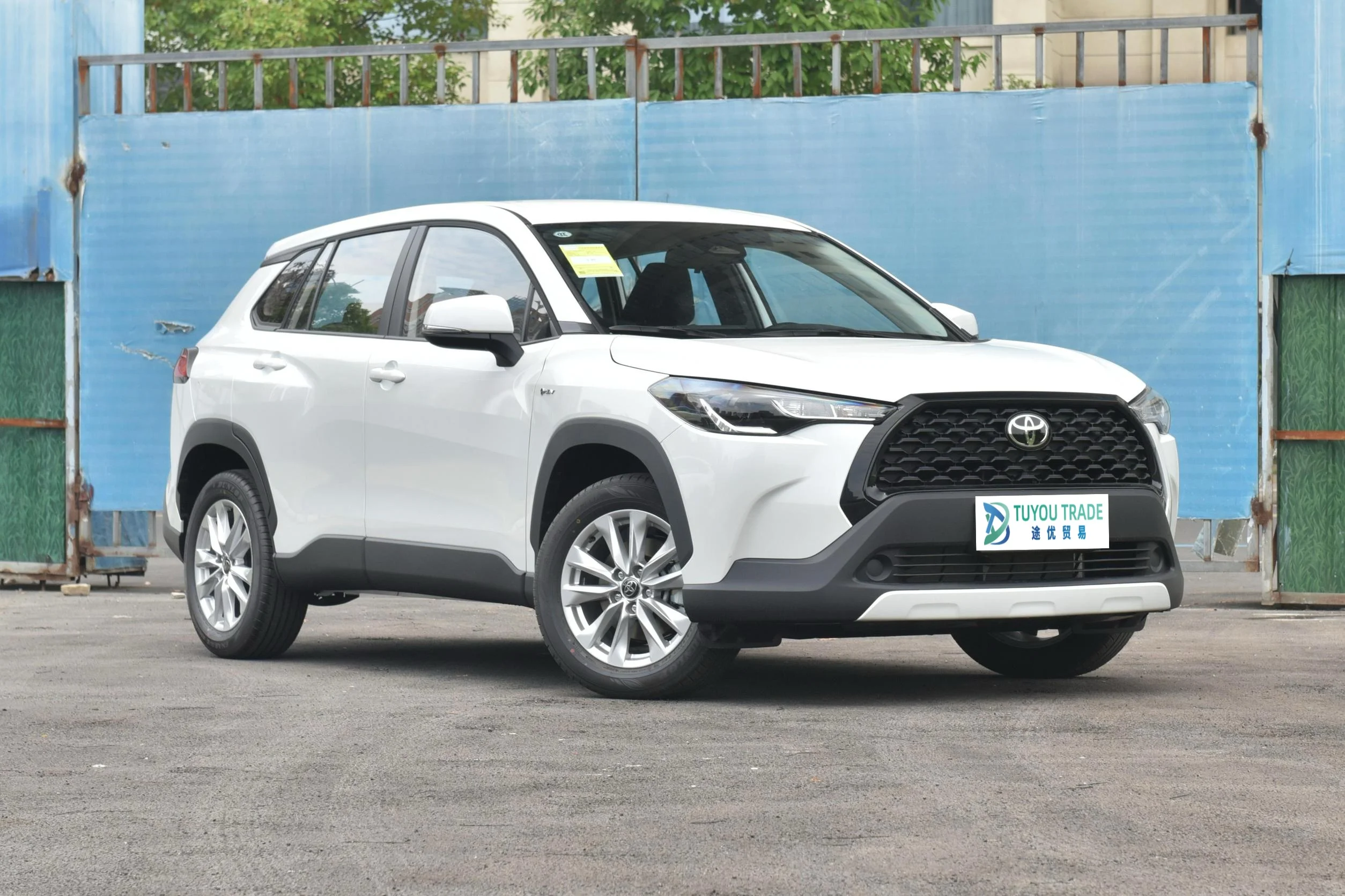 Лидер продаж 2024 Toyota C oroll Cross 4 2 0 T Гибридный pioneer версия нового автомобиля