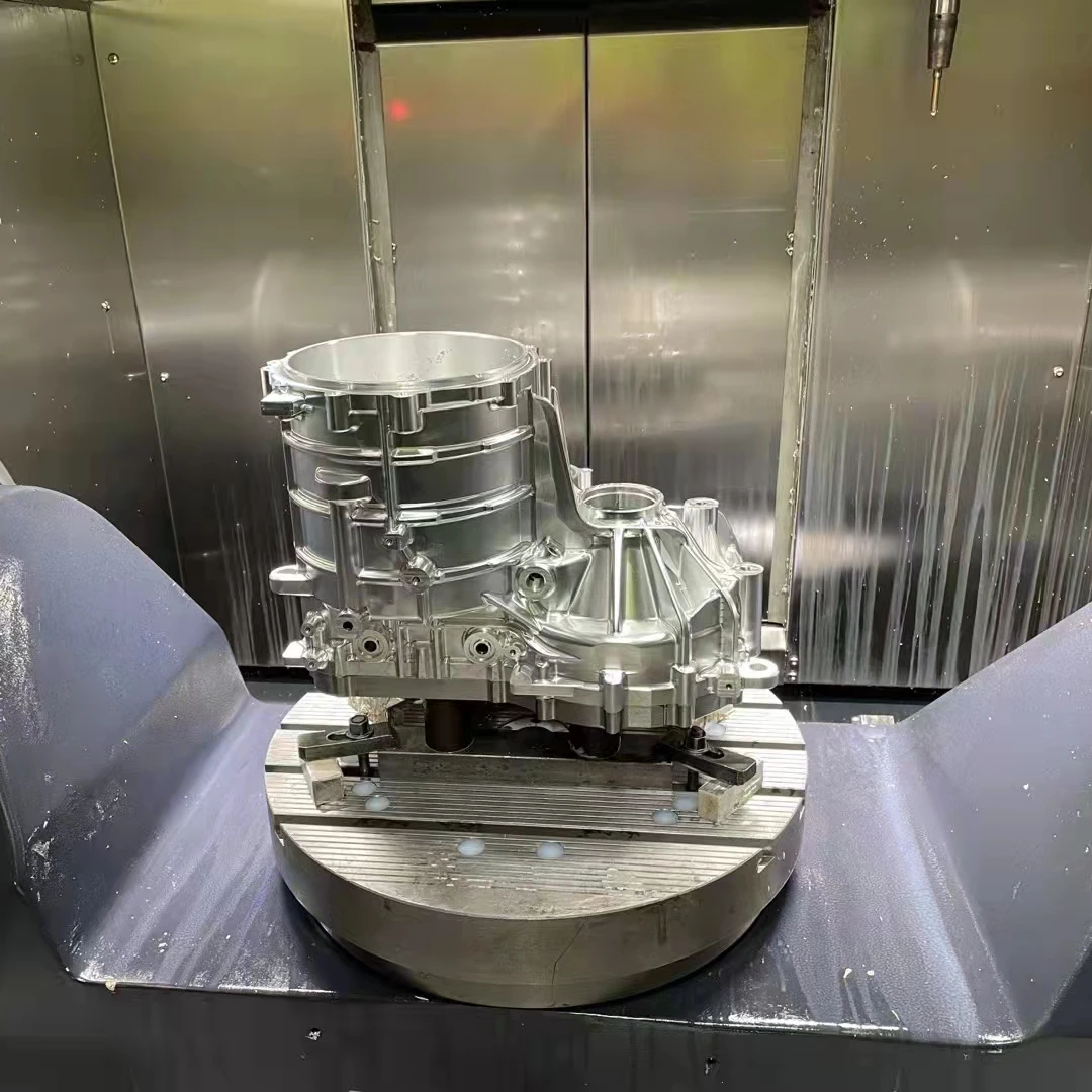 5 оси CNC обработочный сервис OEM заказ на товар в небольшом количестве гладкая отделка по индивидуальному заказу Заготовка алюминиевый Картер с точным