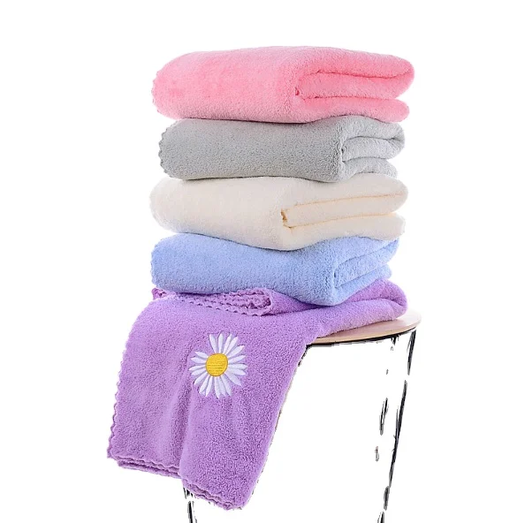Polyester and nylon Cusmicrofiber bath towels from Chinese suppliers absorb water well, soft and durable microfiber drying towel