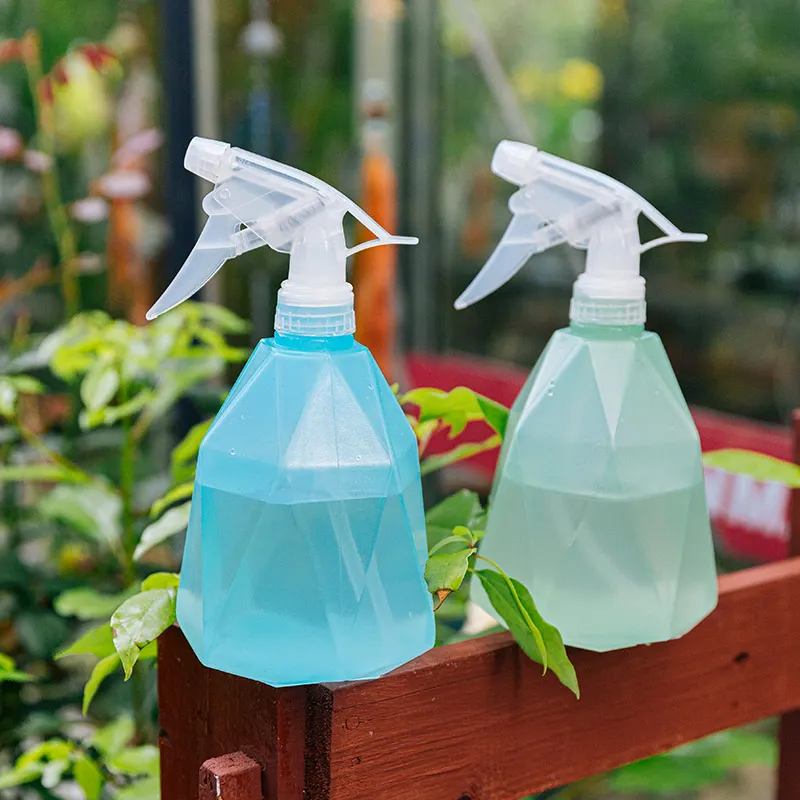 RUIPU 600ML Capacity Garden plant plastic empty manual pressure refillable water trigger spray bottles