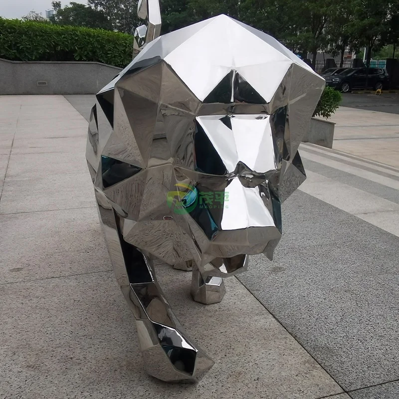 OEM ODM Outdoor Garden Small Geometry Lion Stainless Steel Sculpture Lion Statue