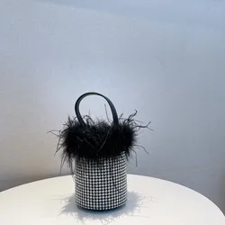 Hot fashion women round diamond bucket bags with feather Sweat Girls Bling fur bags Ladies shiny rhinestone evening clutch purse